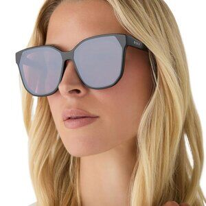 DIFF Gia Black Sunglasses